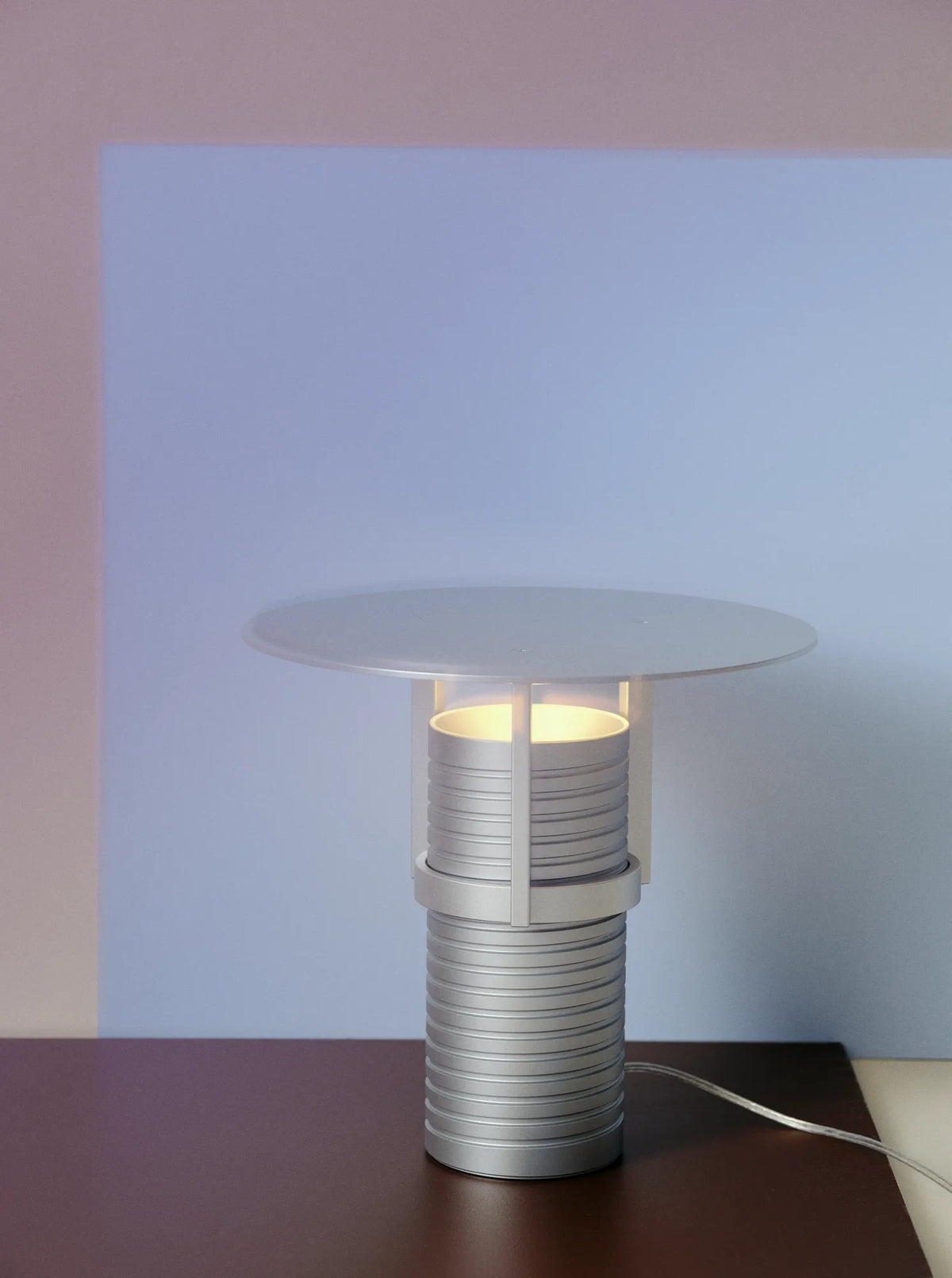 Muuto Set bordlampe. Aluminum