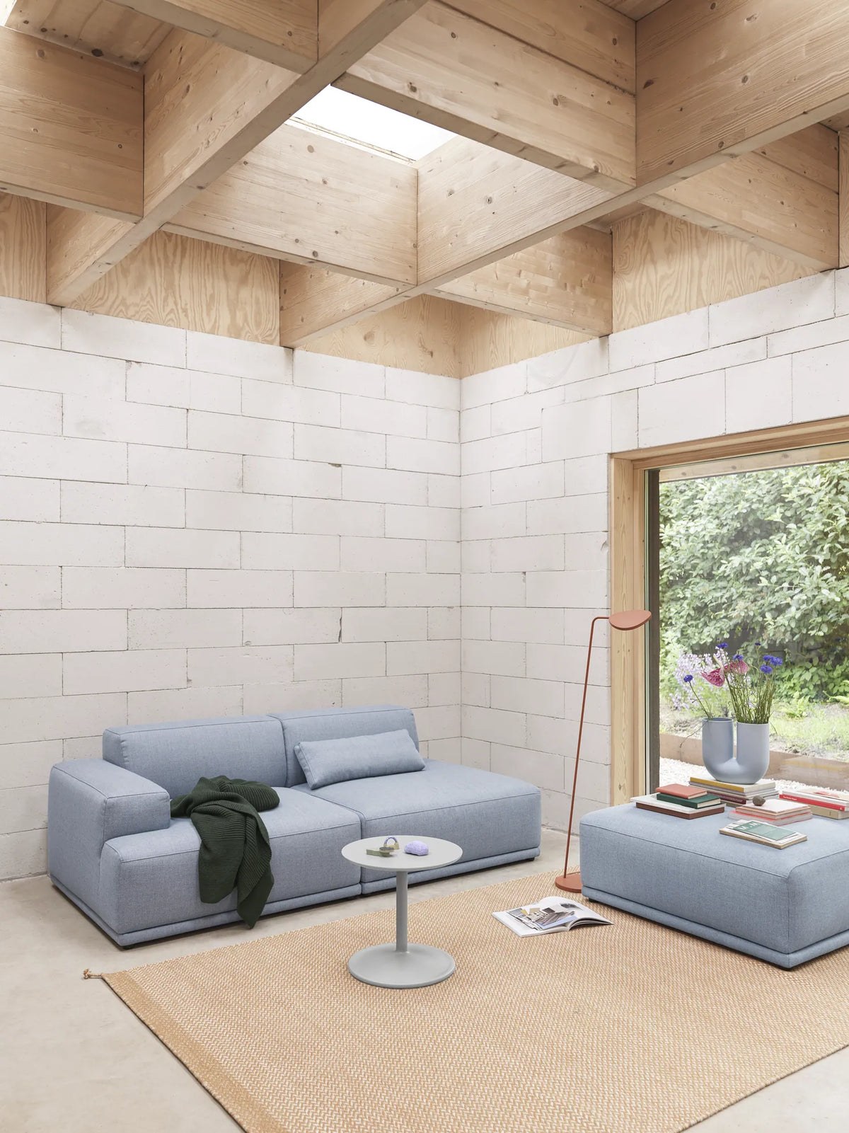 Muuto Leaf gulvlampe. Velg farge