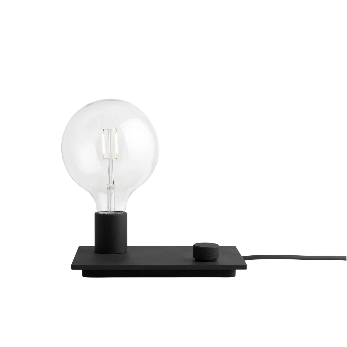 Muuto Control bordlampe. Velg farge