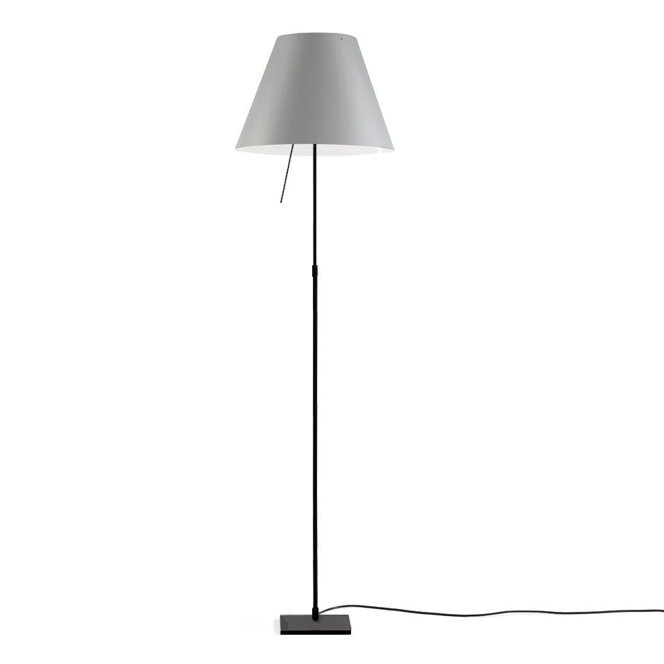 Luceplan Costanza gulvlampe, teleskopisk med dimmer. Velg farge.