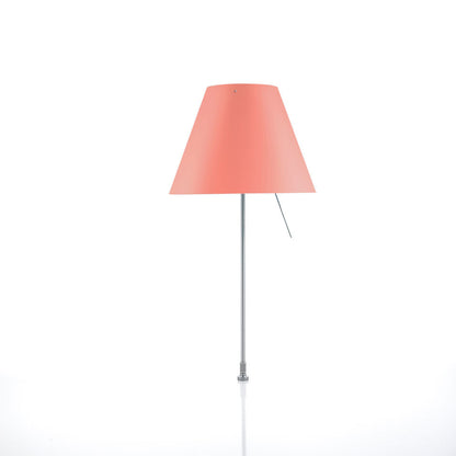 Luceplan Costanza bordlampe med festepinne, av/på-bryter. Velg farge.