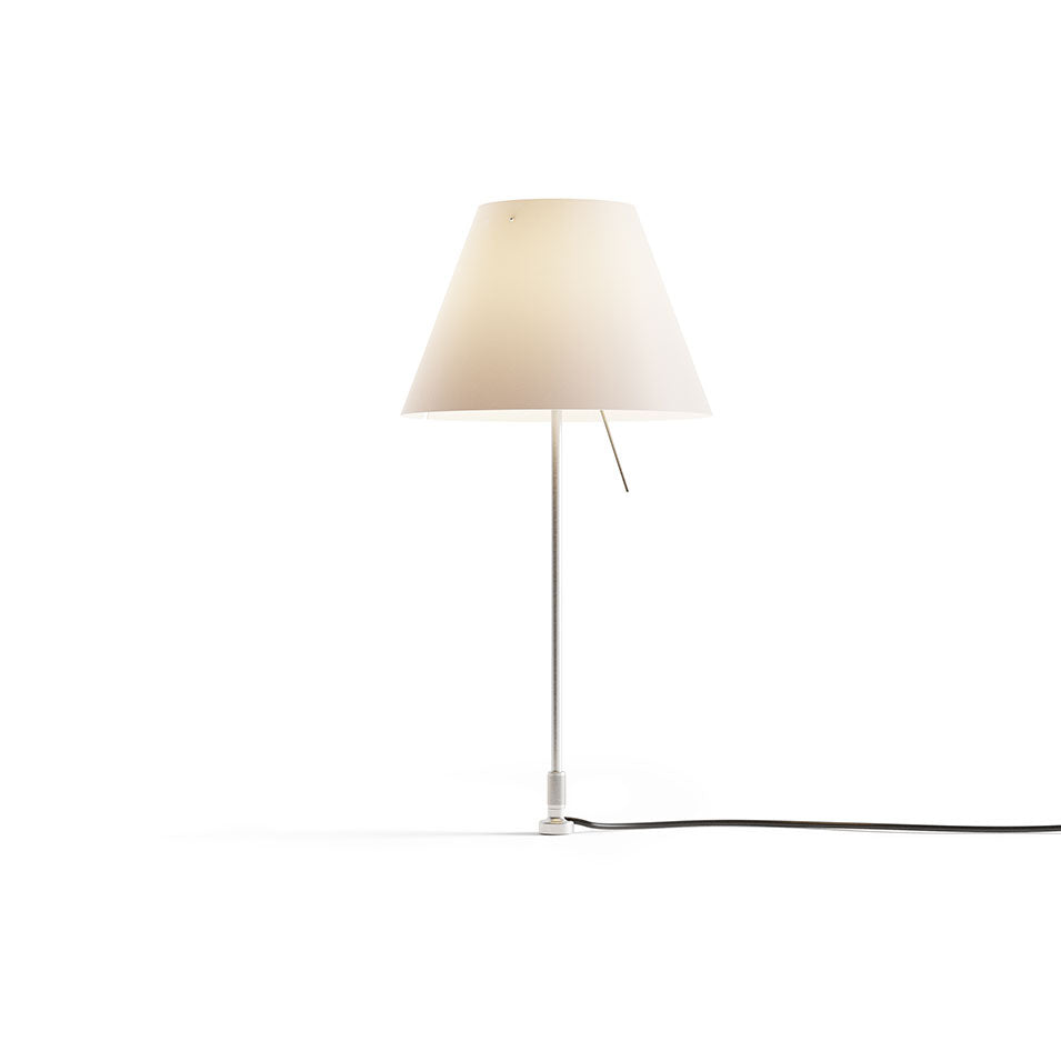 Luceplan Costanzina bordlampe med festepinne. Velg farge.