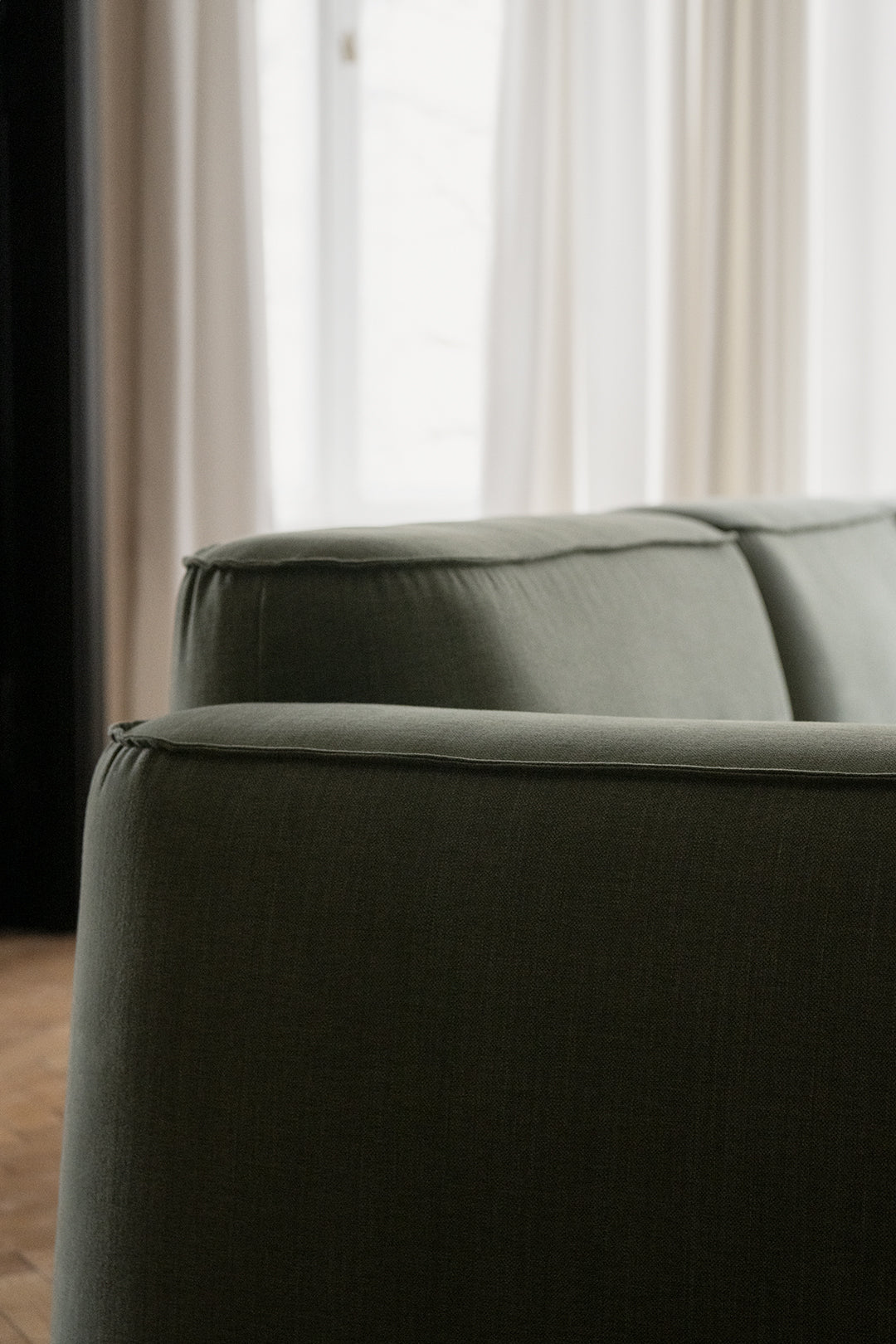 Massproductions Patch Config. D sofa i interiør