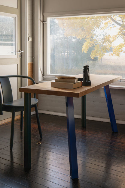 Massproductions Homework skrivebord – miljøbilde