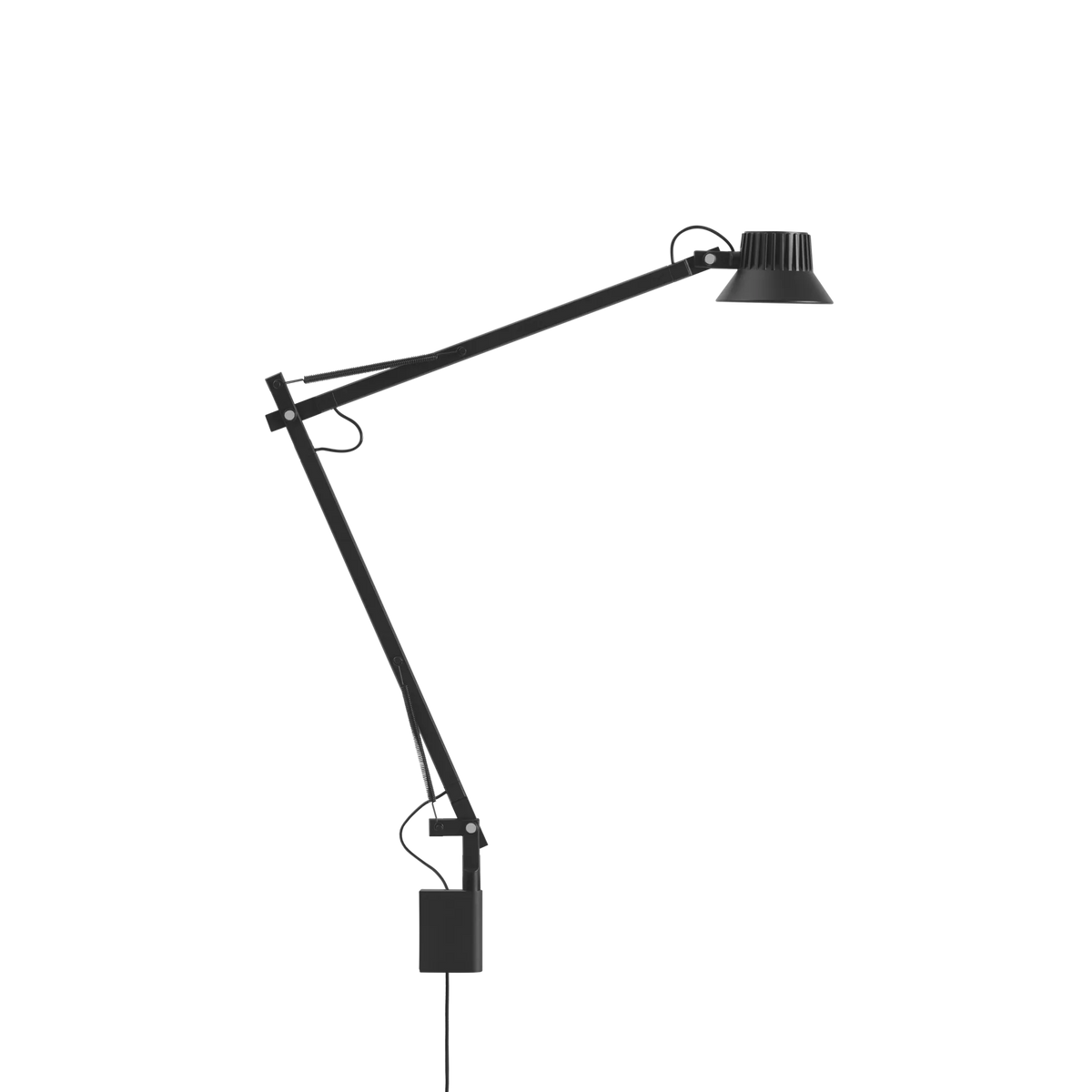 Muuto Dedicate vegglampe. Velg størrelse og farge
