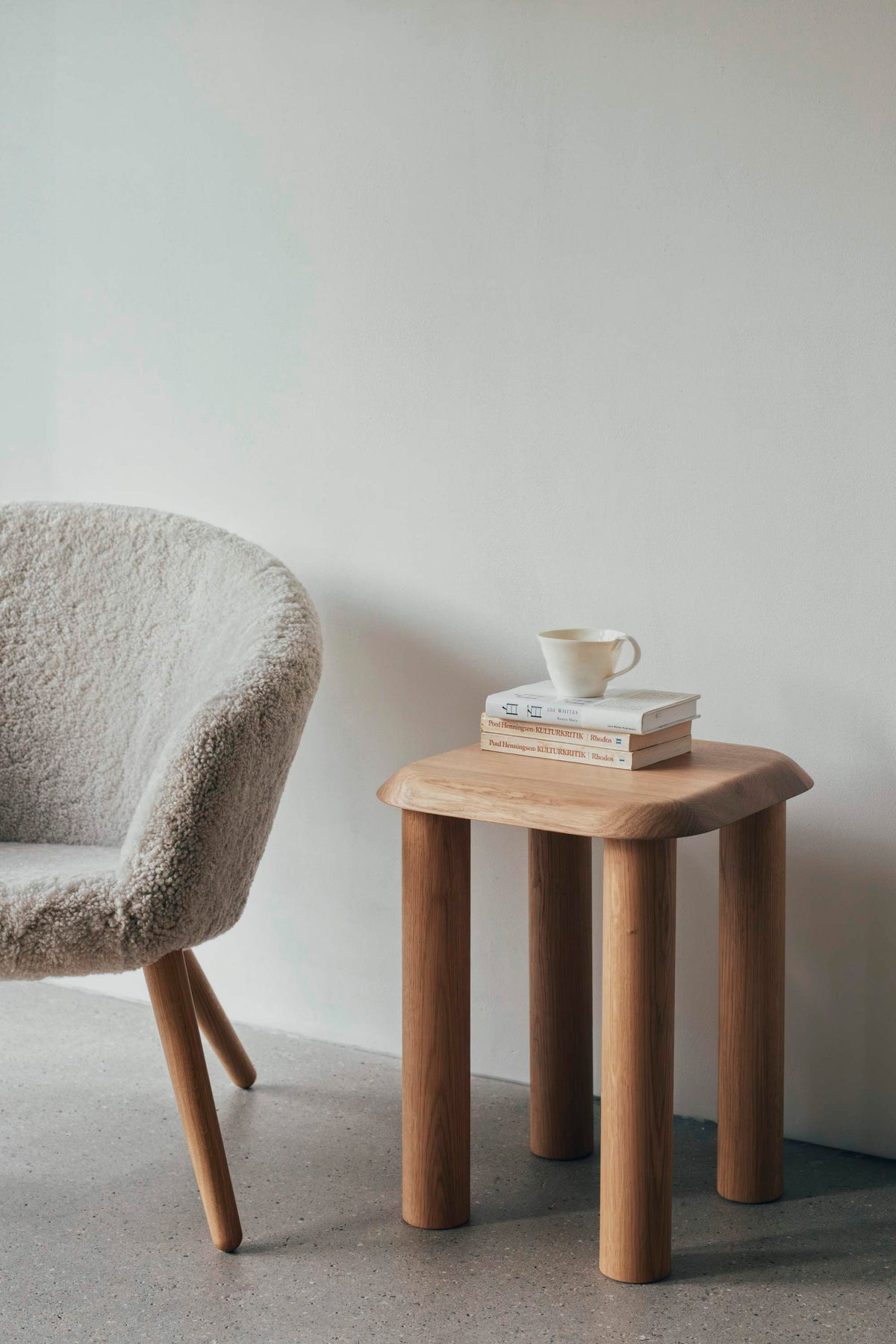 Fredericia Islets Side Table 40 × 40 cm. Velg treverk