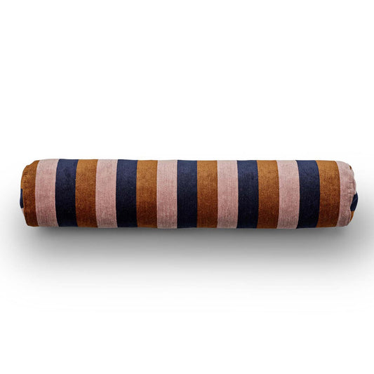 Eilersen Pysjamas pute Ember i Ø15 cm, lengde 74 cm. Blå / rosa / brun.