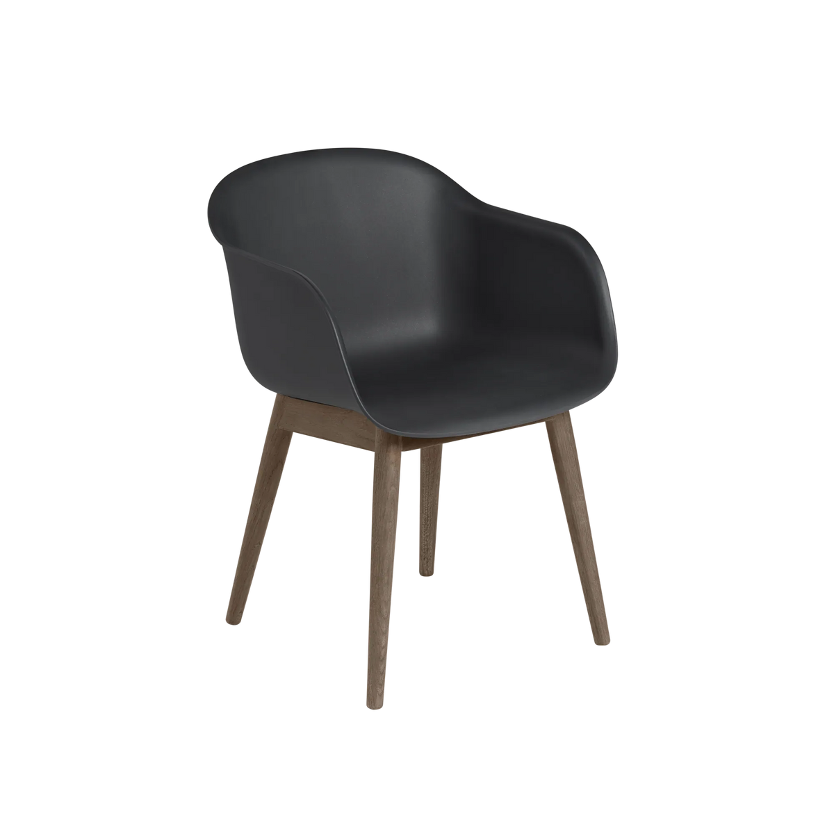 Muuto Fiber Armchair stol med armlener og trebein, frontpolstret. Velg tekstil