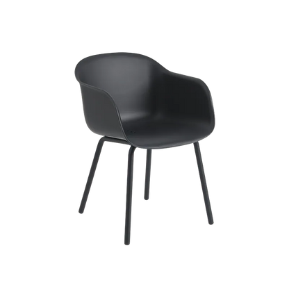 Muuto Fiber Outdoor utestol med armlener. Velg farge