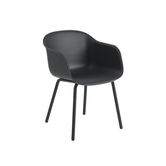 Muuto Fiber Outdoor utestol med armlener. Velg farge