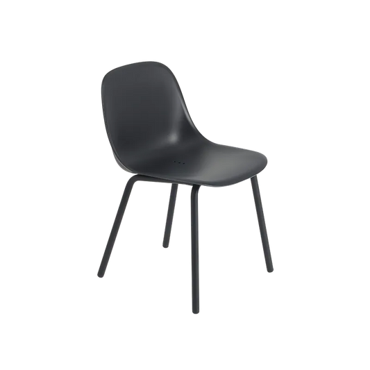 Muuto Fiber Outdoor utestol. Velg farge