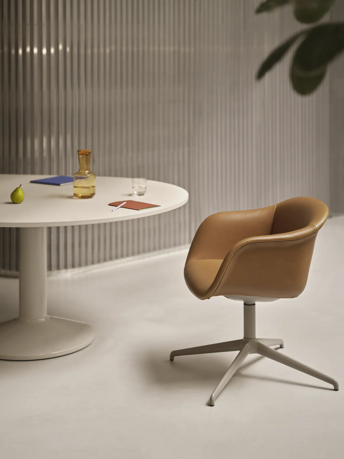 Muuto Midst konferansebord. Velg størrelse