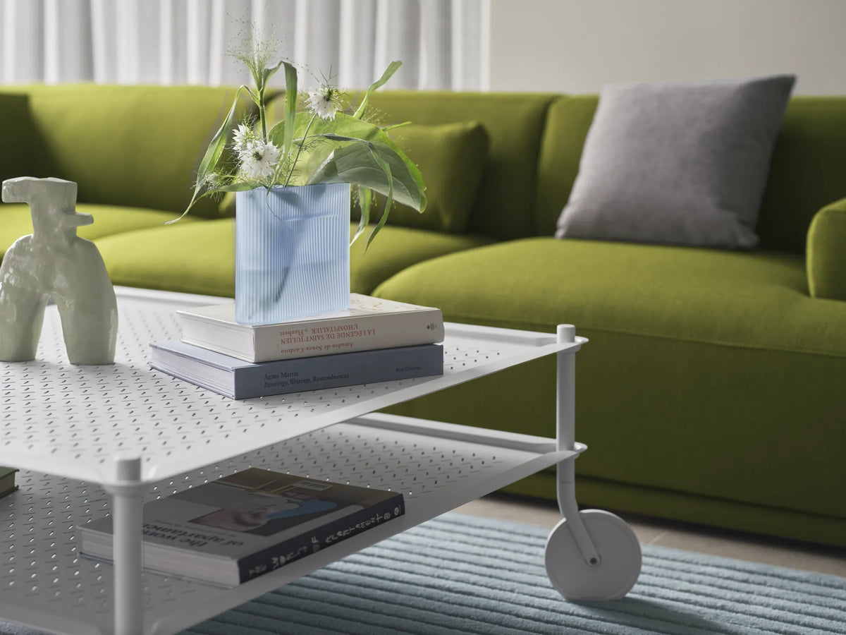 Muuto Flow sofabord på hjul. Velg farge
