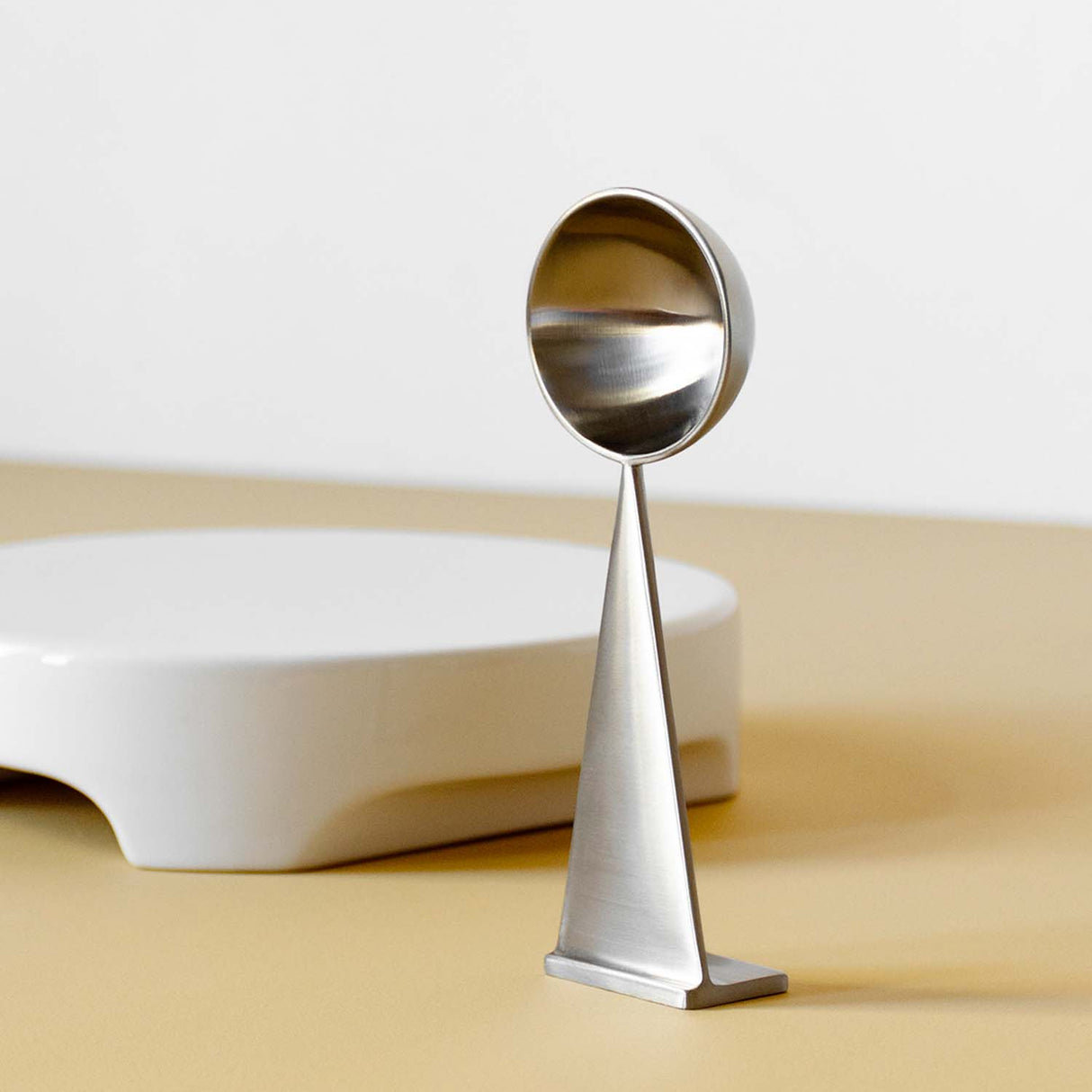 Nedre Foss, Gram måleskje.