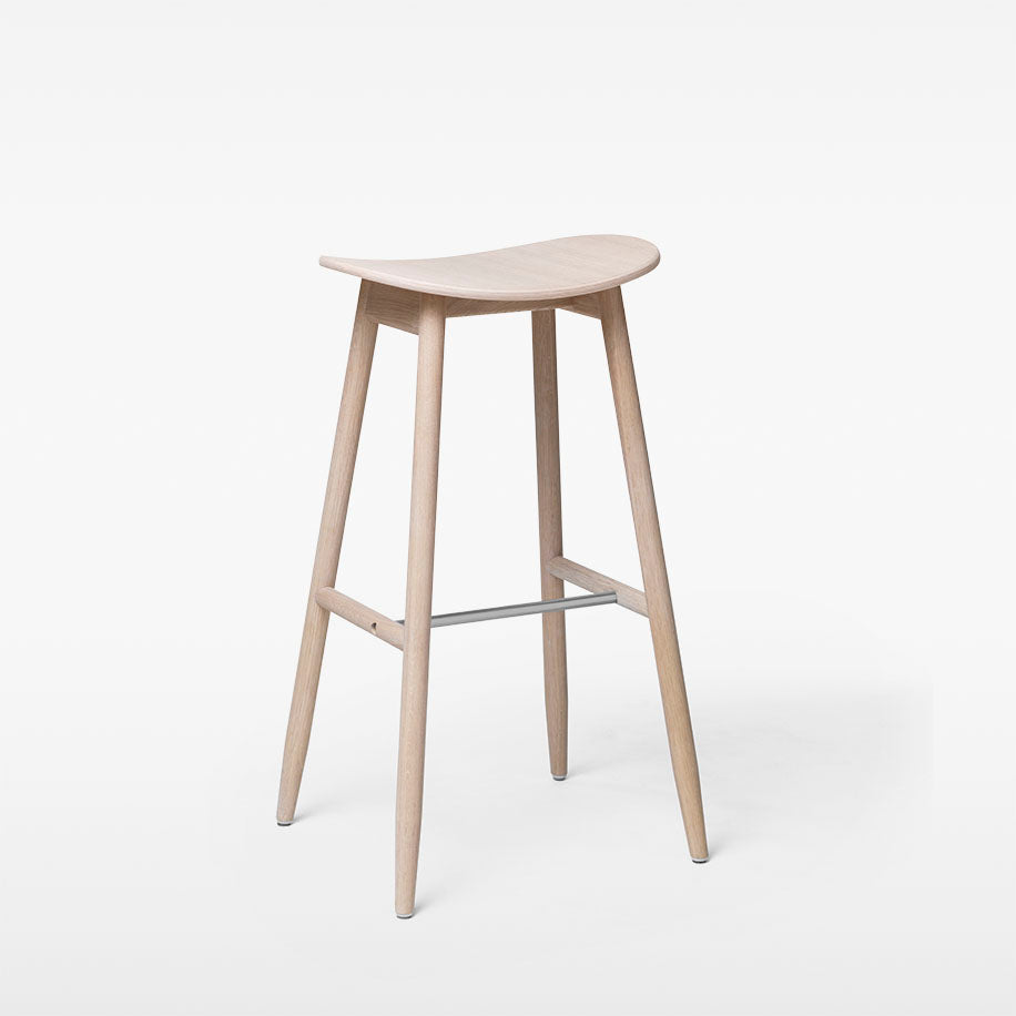 Massproductions Icha barkrakk – Sittehøyde 75 cm / Hvitoljet eik
