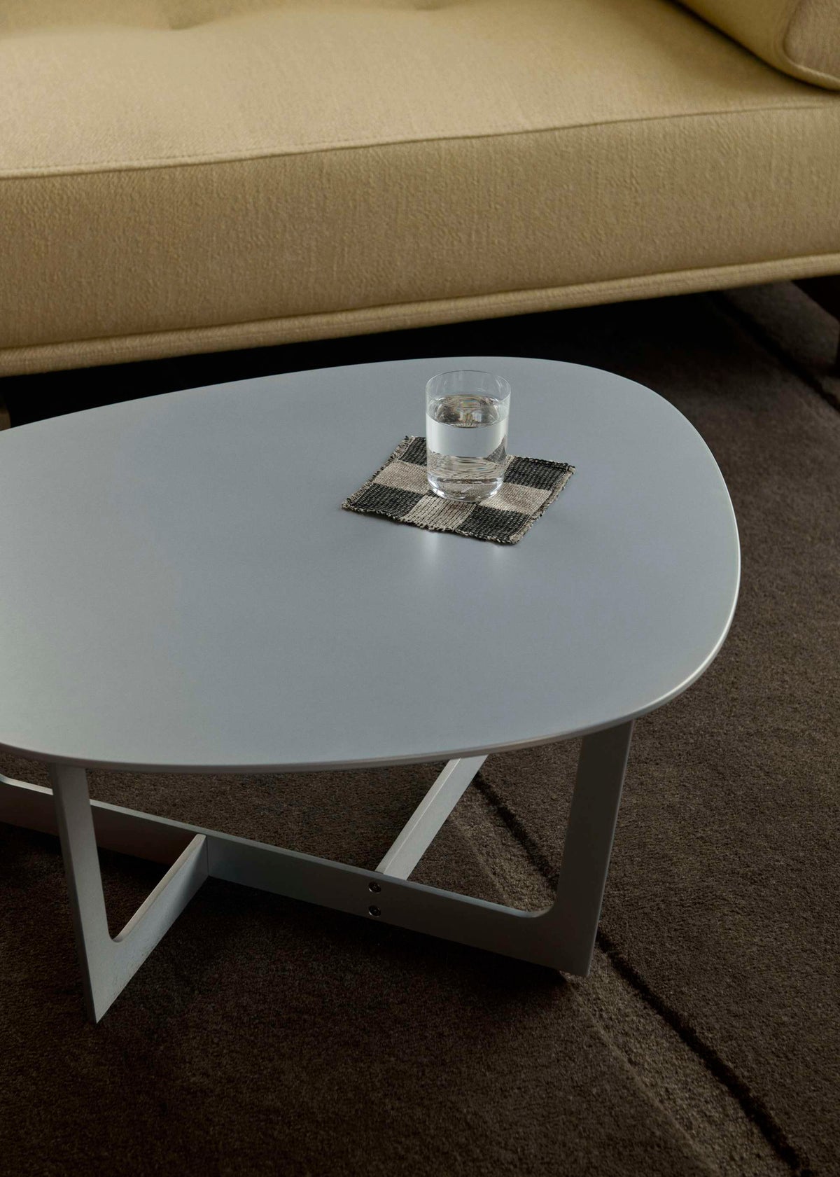 Fredericia Insula Coffee Table 72 × 76 cm. Velg overflate