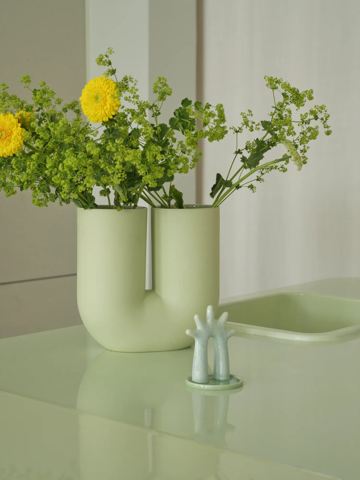 Muuto Kink vase. Velg størrelse og farge