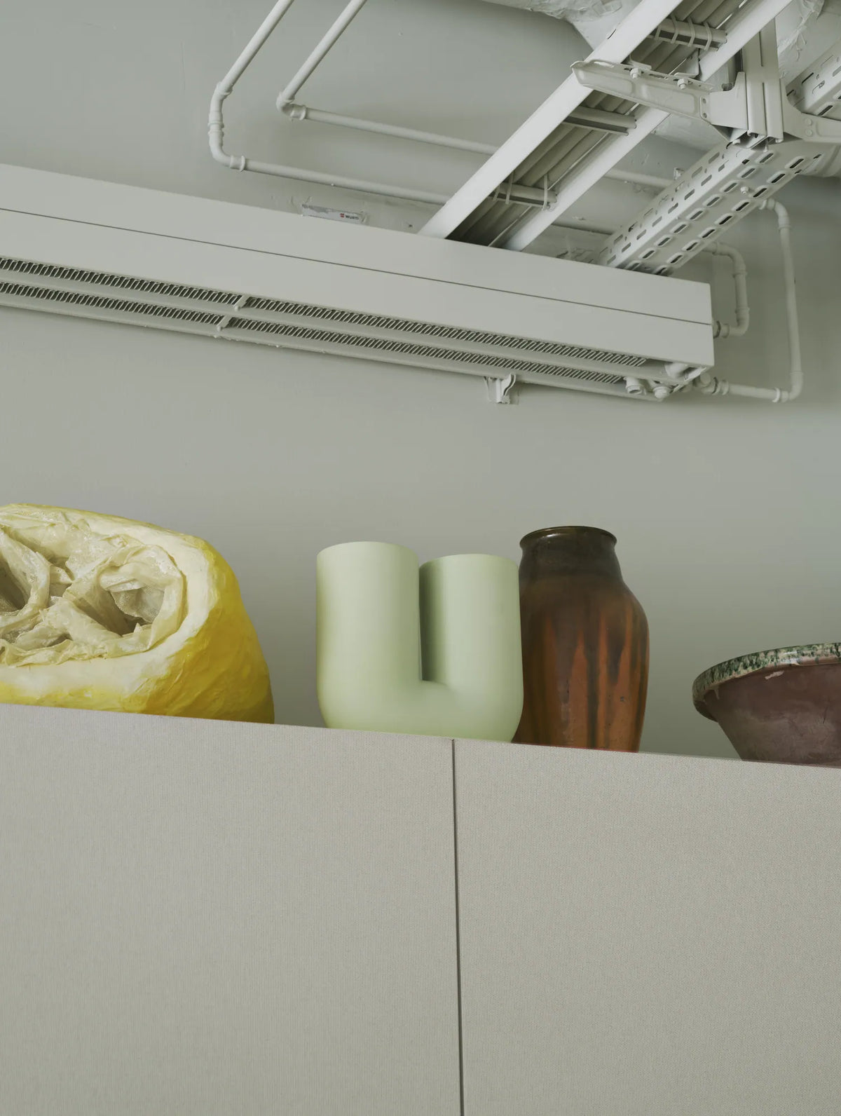 Muuto Kink vase. Velg størrelse og farge