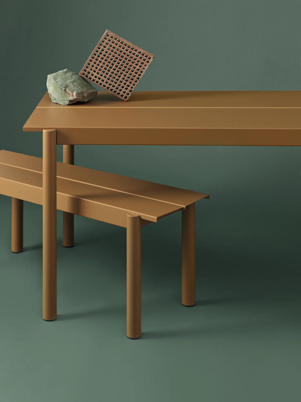 Muuto Linear Steel utebenk. Velg størrelse og farge