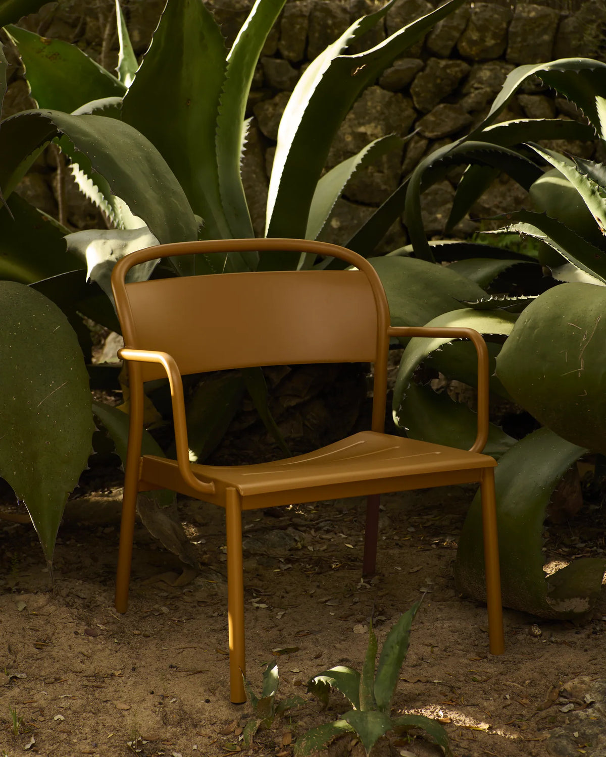 Muuto Linear Steel loungestol ute. Velg farge