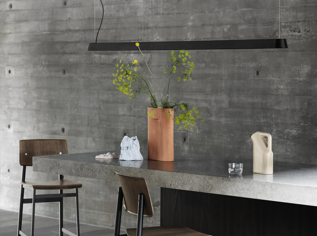 Muuto Linear pendel. Velg størrelse og farge