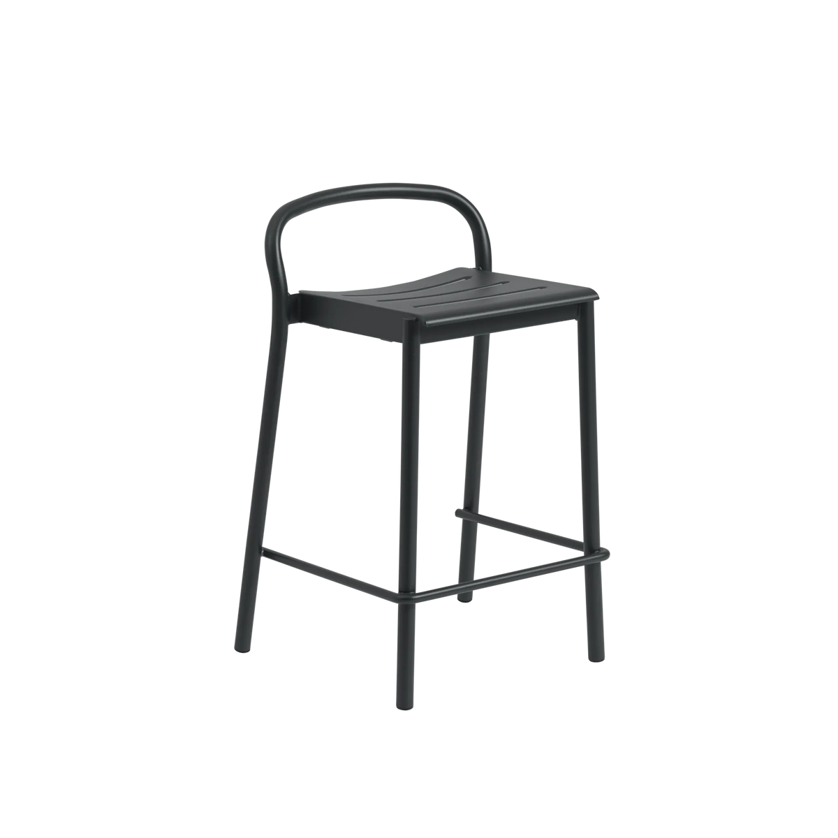 Muuto Linear Steel barkrakk ute. Velg farge