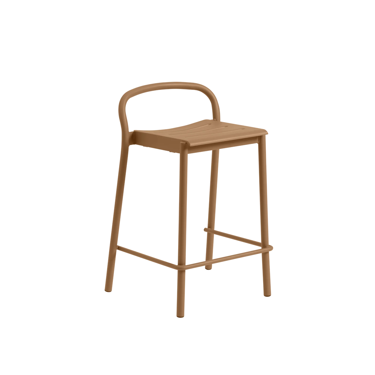 Muuto Linear Steel barkrakk ute. Velg farge