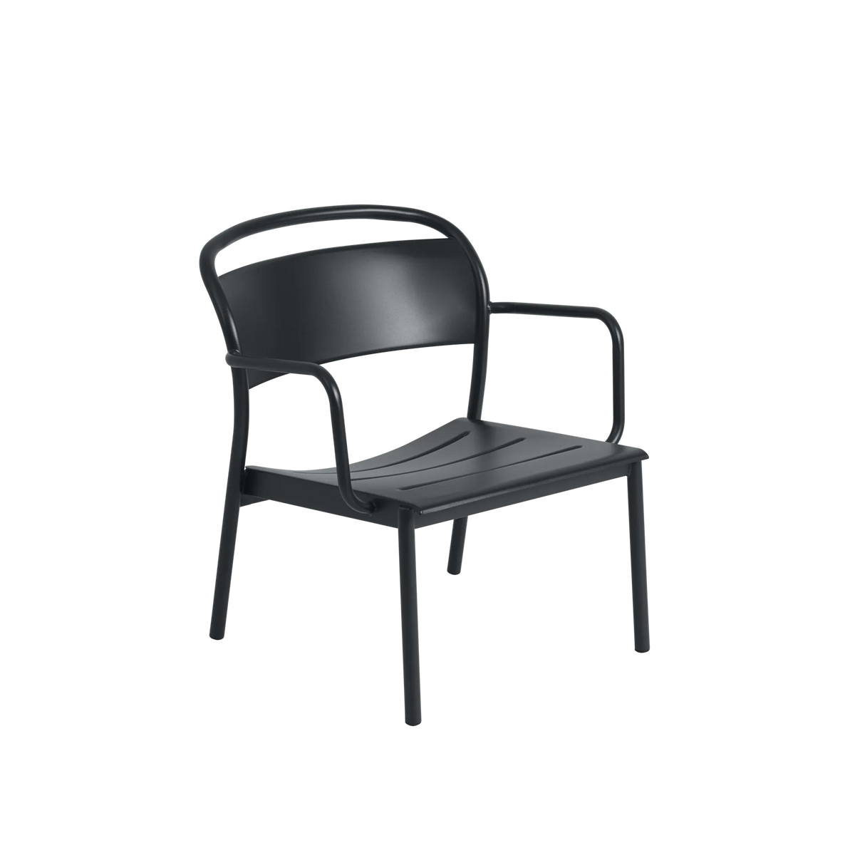 Muuto Linear Steel loungestol ute. Velg farge