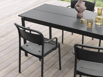 Muuto Linear Steel utestol med armlener. Velg farge
