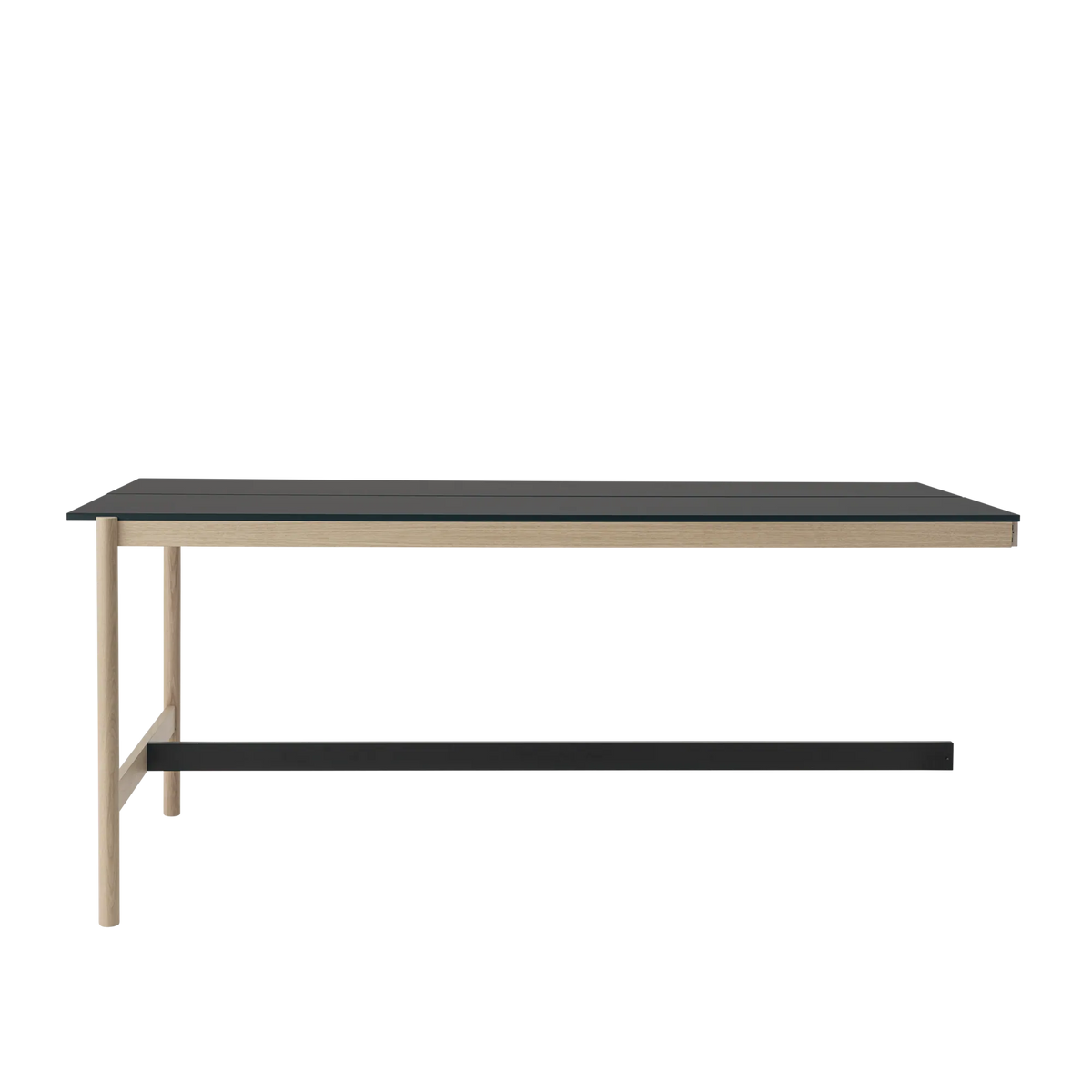 Muuto Linear System endemodul skrivebord. Velg størrelse og utførelse