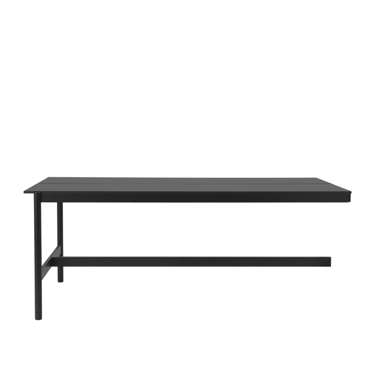 Muuto Linear System endemodul skrivebord. Velg størrelse og utførelse