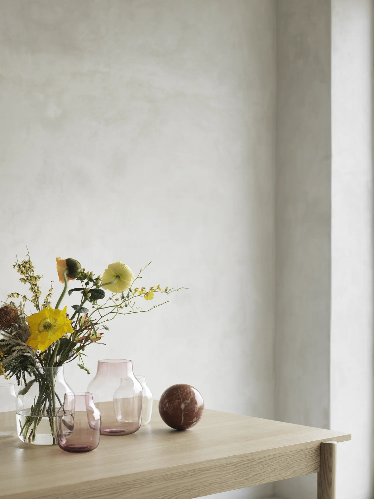 Muuto Linear Wood spisebord i eik. Velg størrelse