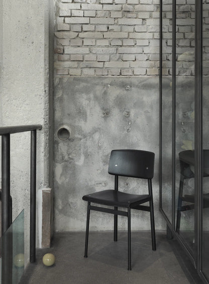 Muuto Loft Chair stol, uten polstring. Velg understell, sete og rygg