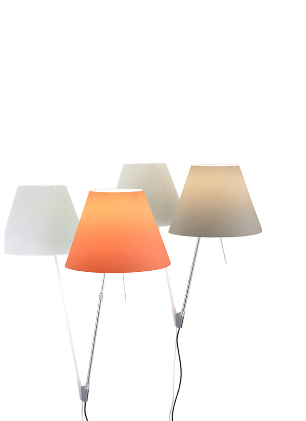 Luceplan Costanza vegglampe, teleskopisk med dimmer. Velg farge
