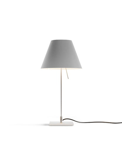 Luceplan Costanzina bordlampe med festepinne. Velg farge