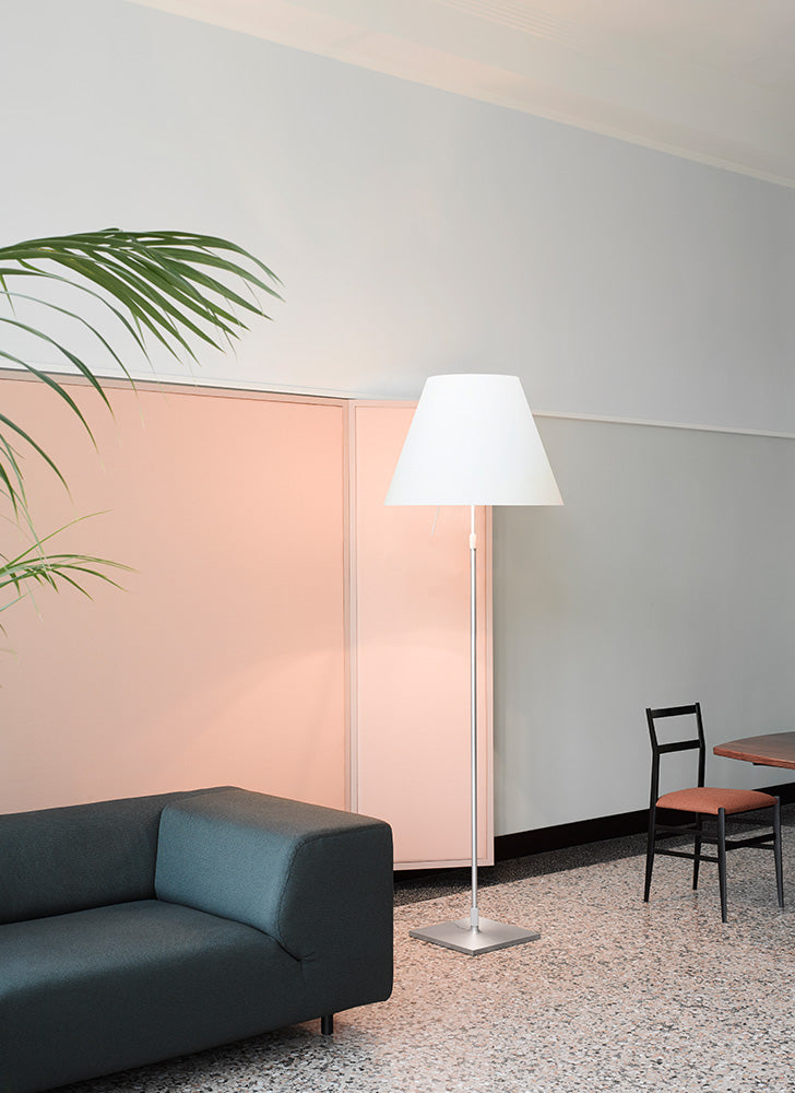 Luceplan Grande Costanza gulvlampe, teleskopisk med av/på-bryter