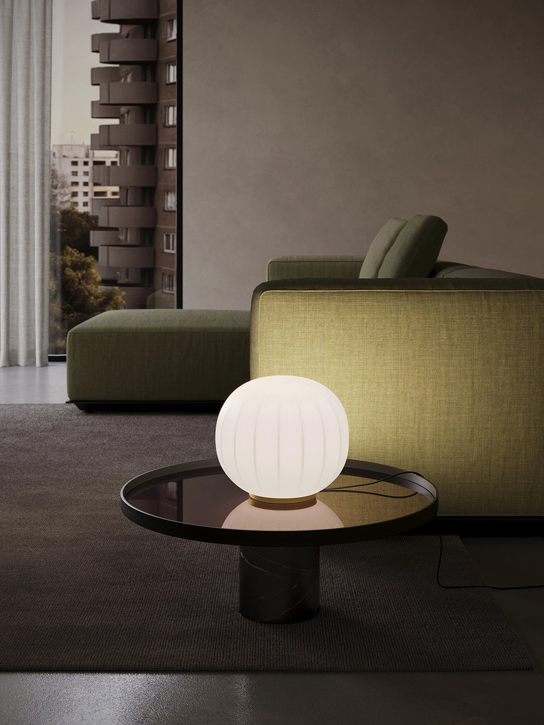 Luceplan Lita bordlampe Ø 30 cm, lav fot. Velg farge