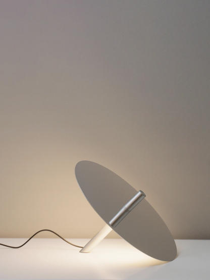 Luceplan Millimetro bordlampe. Velg farge