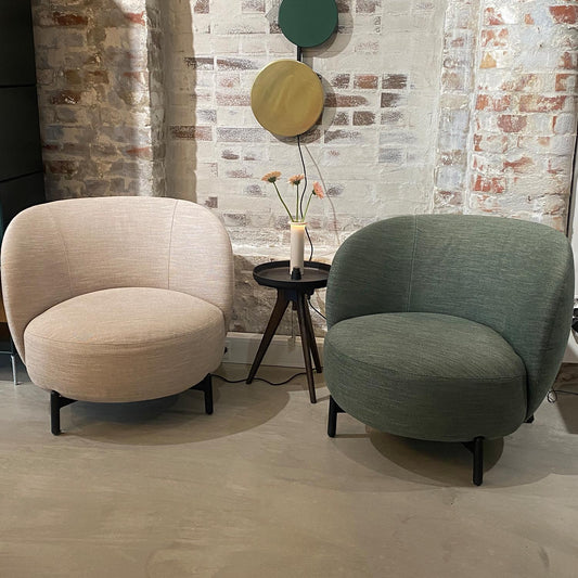 Kartell "Lunam" stol fra utstillingen vår. 14.000,- Må hentes / bringes i Trondheim.