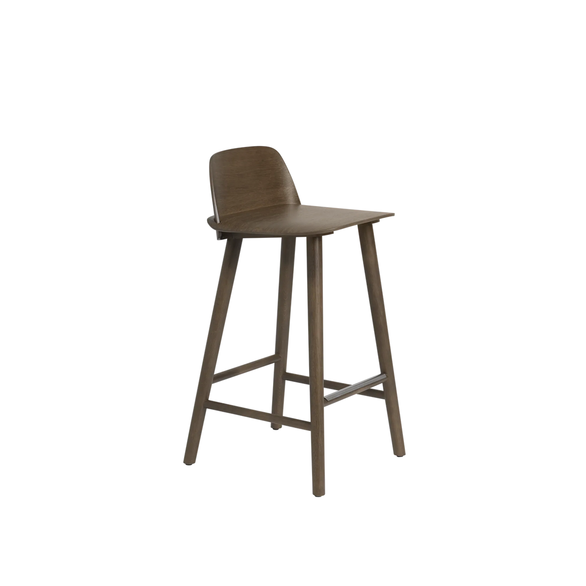 Muuto Nerd Counter Stool barkrakk i tre. Velg farge