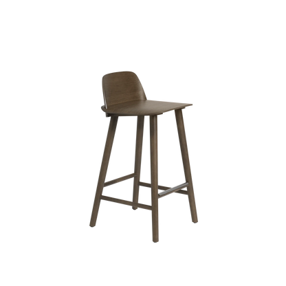 Muuto Nerd Counter Stool barkrakk i tre. Velg farge