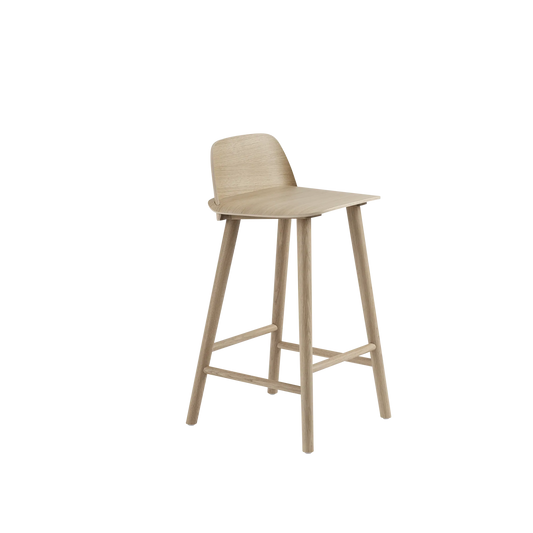 Muuto Nerd Counter Stool barkrakk i tre. Velg farge