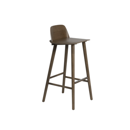 Muuto Nerd Bar Stool barstol i tre. Velg farge