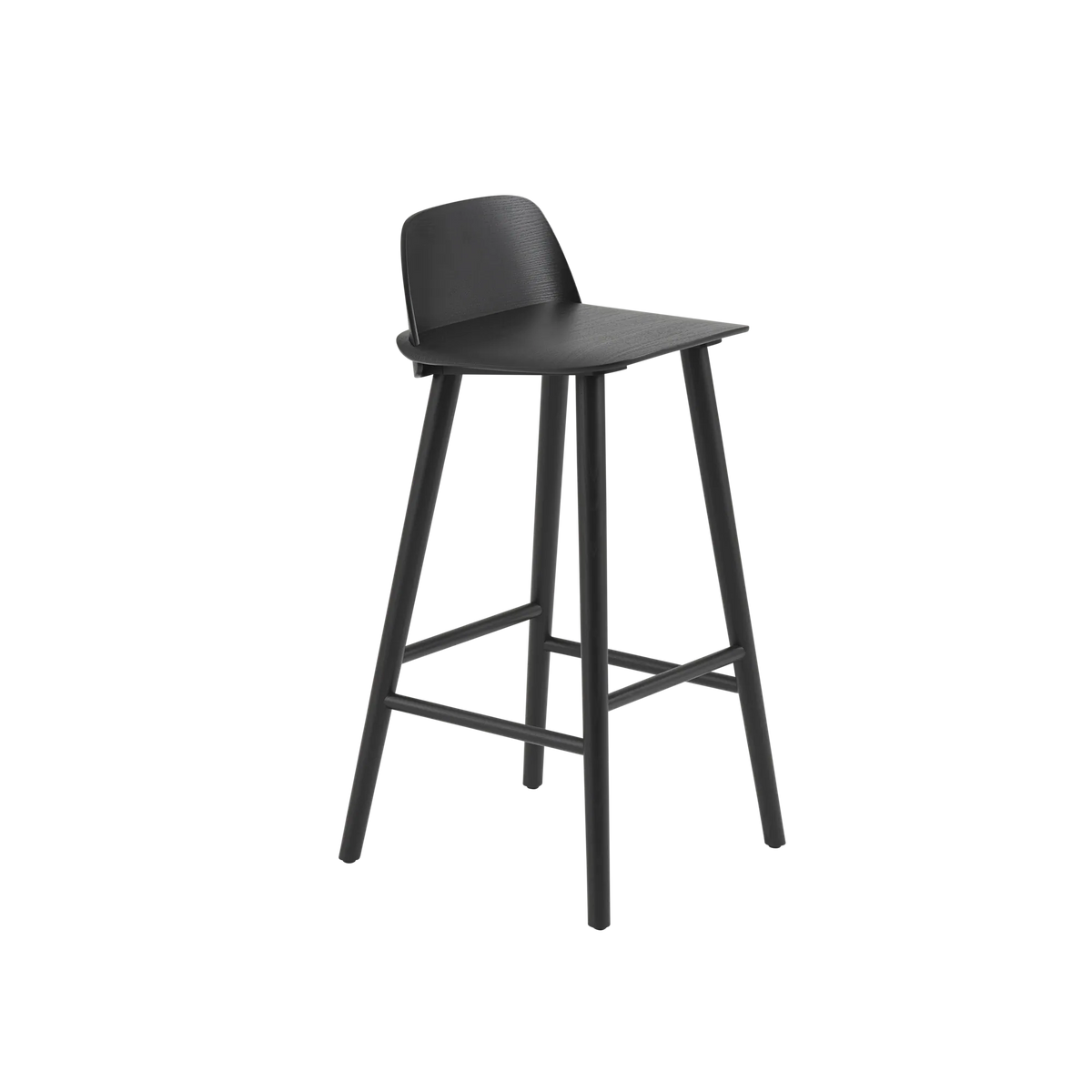 Muuto Nerd Bar Stool barstol i tre. Velg farge