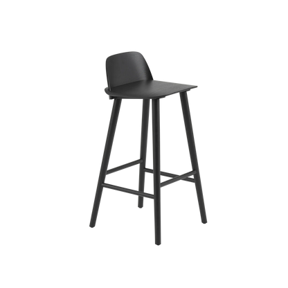 Muuto Nerd Bar Stool barstol i tre. Velg farge