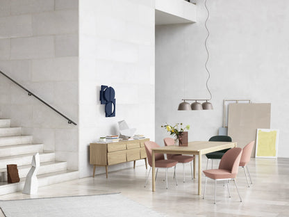 Muuto Oslo Side Chair spisestol. Velg tekstil