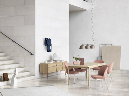 Muuto Oslo Side Chair spisestol. Velg tekstil