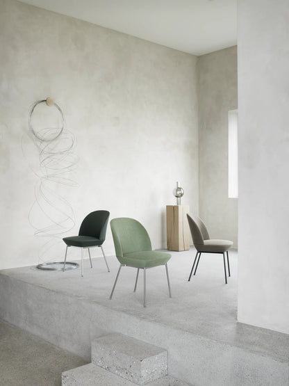 Muuto Oslo Side Chair spisestol. Velg tekstil