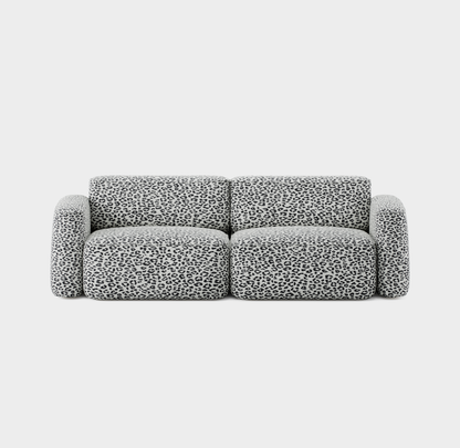 Massproductions Patch 2,5-seter sofa – Sahco Tablu 0142