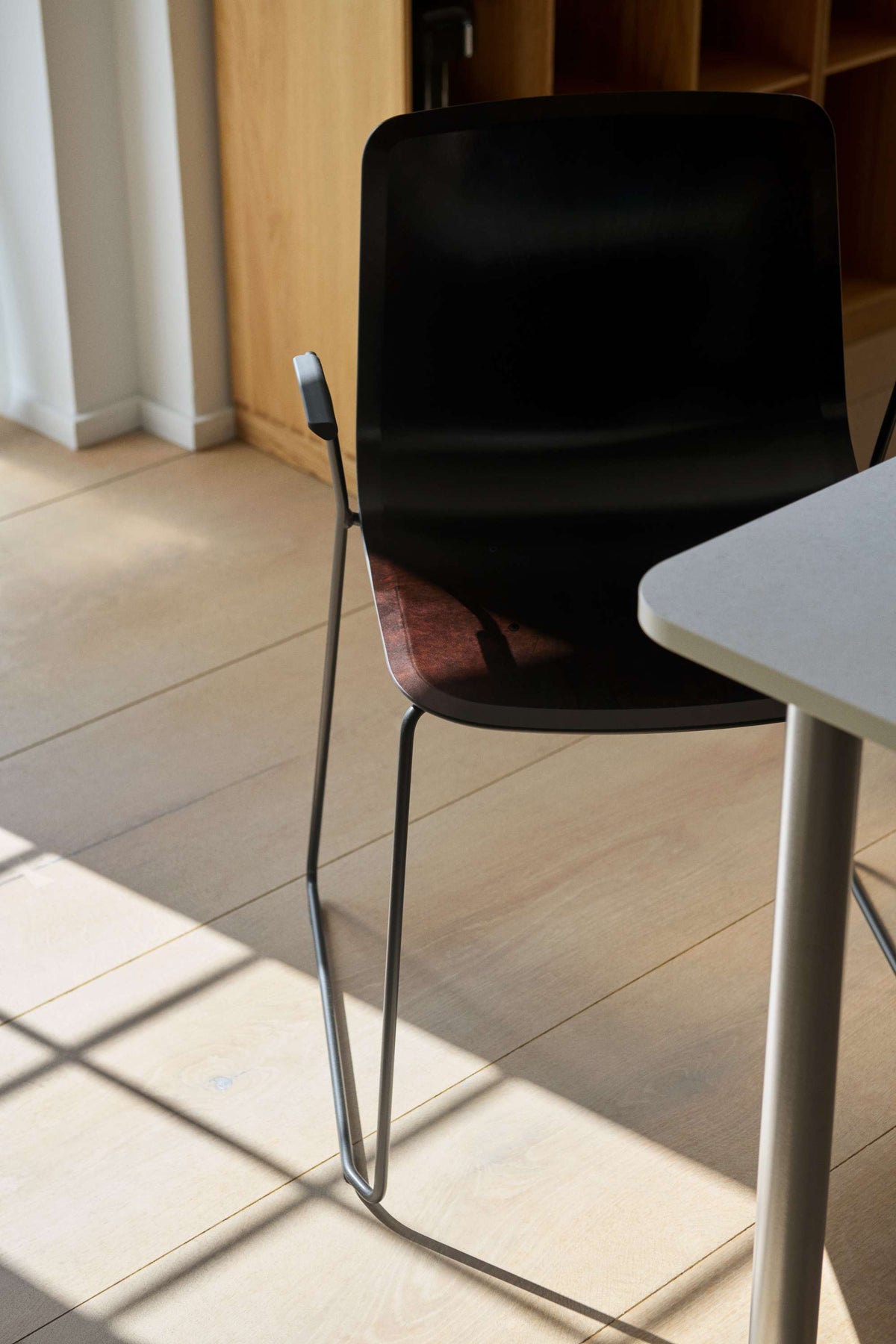 Fredericia Pato Paper Sledge Armchair Papershell-sete. Velg understell